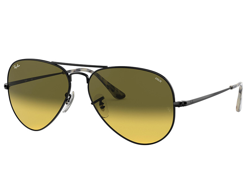 حرر شخصيتك الفريدة من مجموعة  RAY BAN لربيع وصيف 2019
